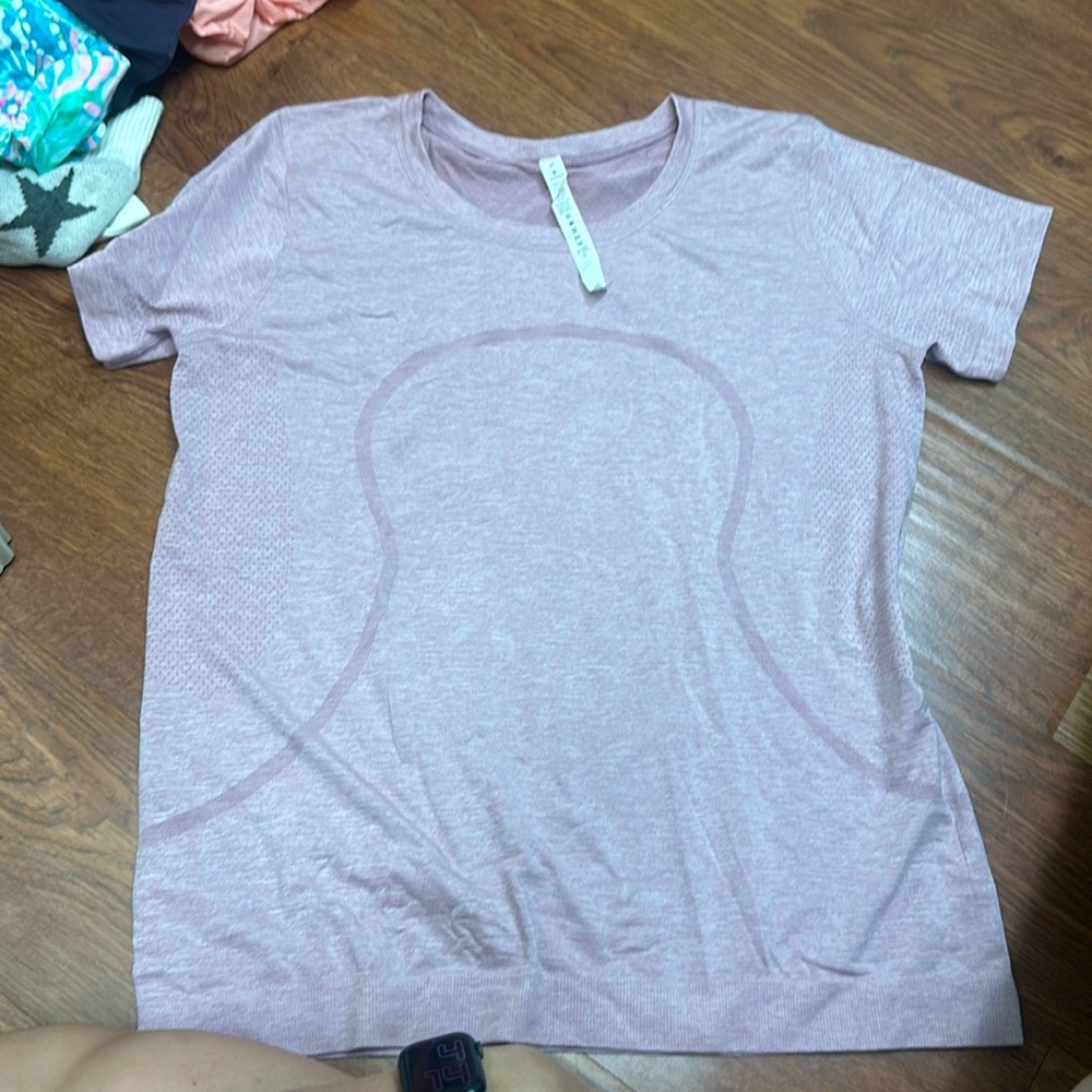 Lululemon Swiftly Tech Top